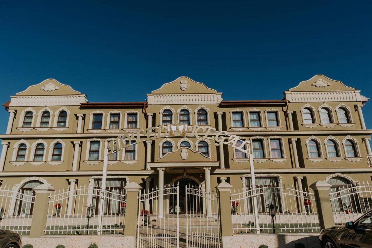 Regal Hotel